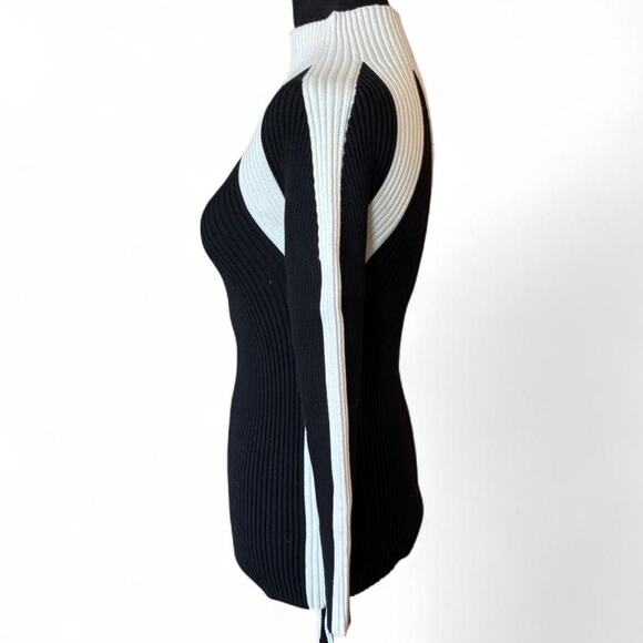 90s mod fitted black/white ribbed sweater – geometric monochrome statement - Picture 5 of 8